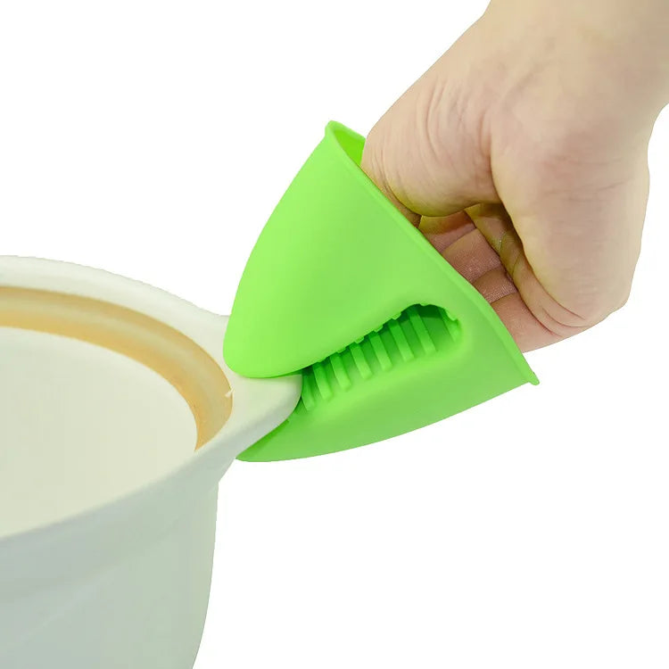 Silicone Heat Resistant Oven Mitts - Pinch Grips and Pot Holder