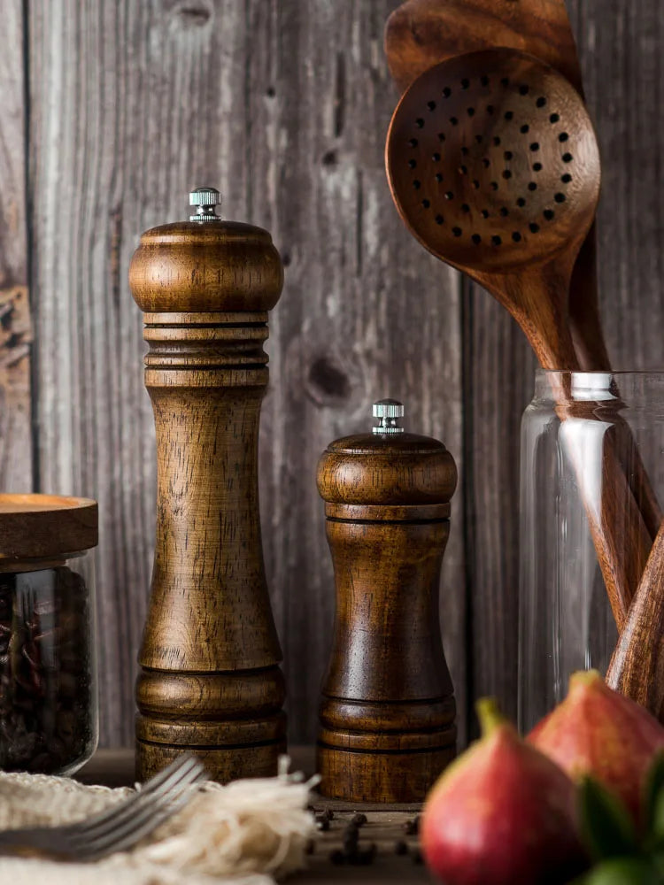 Solid Wood Pepper Mill with Ceramic Grinder