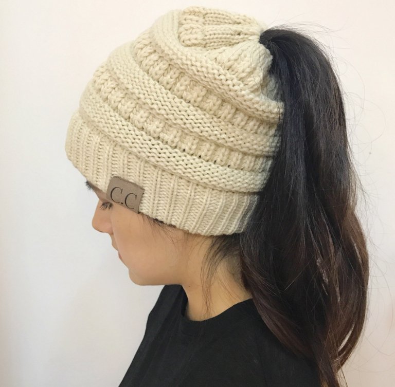 High Bun Ponytail Beanie Hat Chunky Soft Stretch Cable Knit Warm Fuzzy Lined Skull Beanie Acrylic Hats Men And Women - SANTARELLA